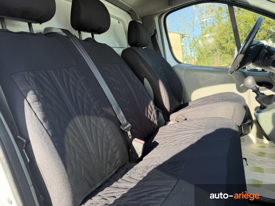 RENAULT TRAFIC L1H1 1000 Kg 2.0 dCi - 90 Fourgon Confort L1H1 PHASE 2
